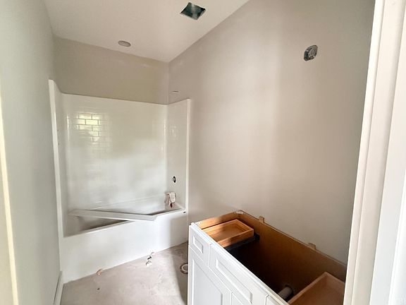 4th image of 2445 Cifax Rd