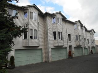 10 E Casino Rd APT 12, Everett, WA 98208