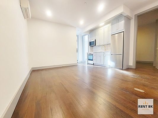 2nd image of 406 Suydam St #2B