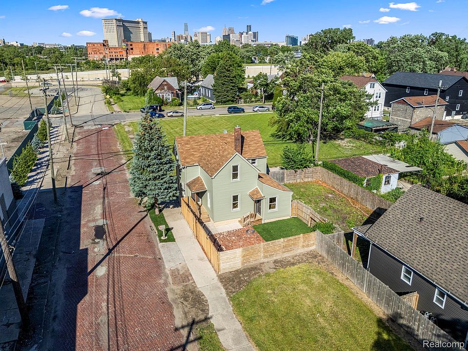 1st image of 3435 Ruskin St