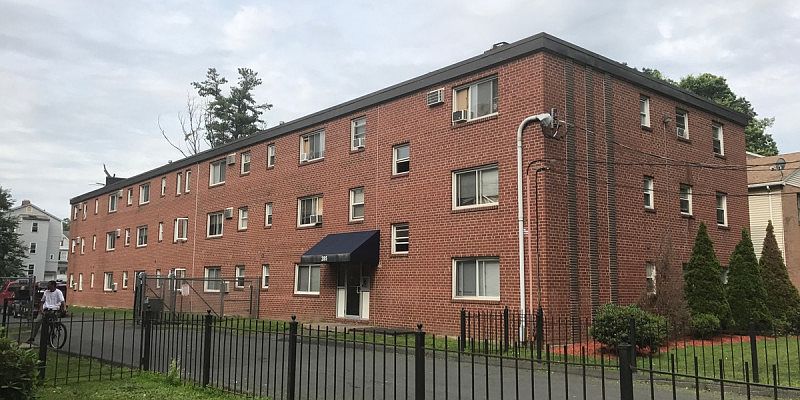 2nd image of 275 Westland St #431914