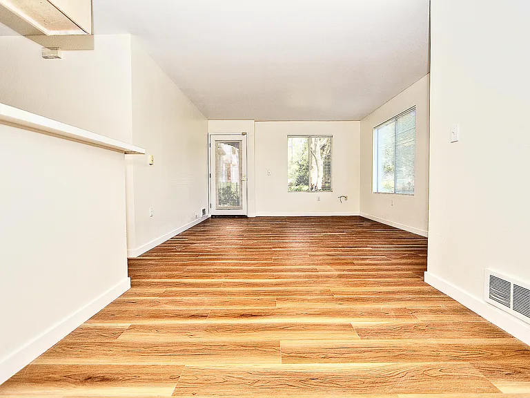 745 Overture Ct — Photo 9