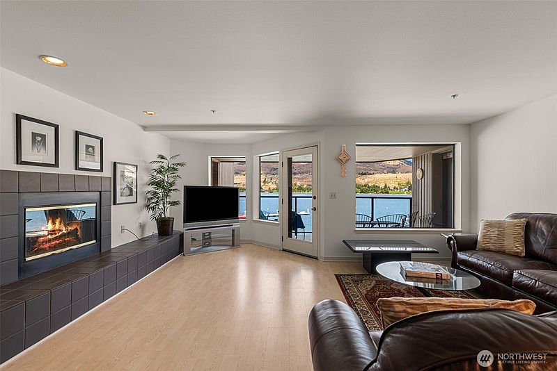 3rd image of 103 N Park Street #332