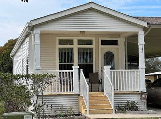 145 Forest Dr, Leesburg, FL 34788