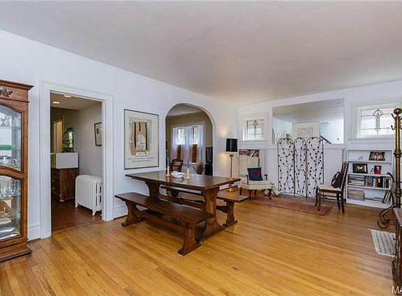 3rd image of 6971 Dartmouth Ave