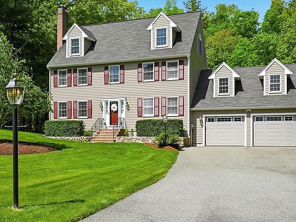 3rd image of 9 Fazio Farm Rd