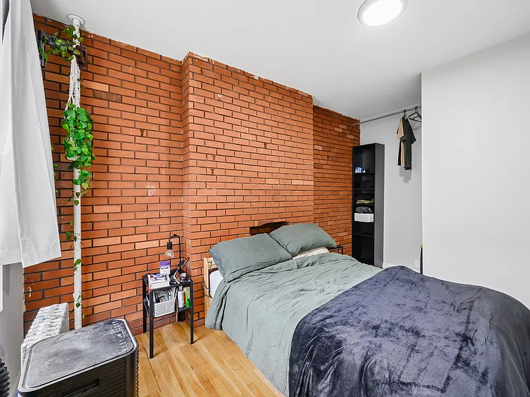 351 W 47th St #3F — Photo 16