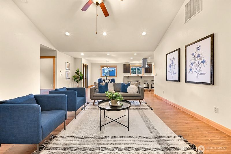 5th image of 403 Westview Place