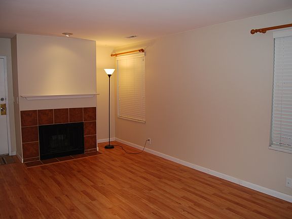 3rd image of 404 E 3335 S APT 11