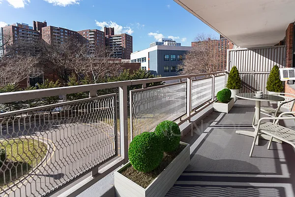 Rented by Casa Blanca Real Estate | media 5