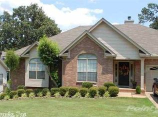 13705 Longtree Dr, Little Rock, AR 72212