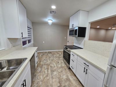 66 Redondo Ave, Sacramento, CA, 95815