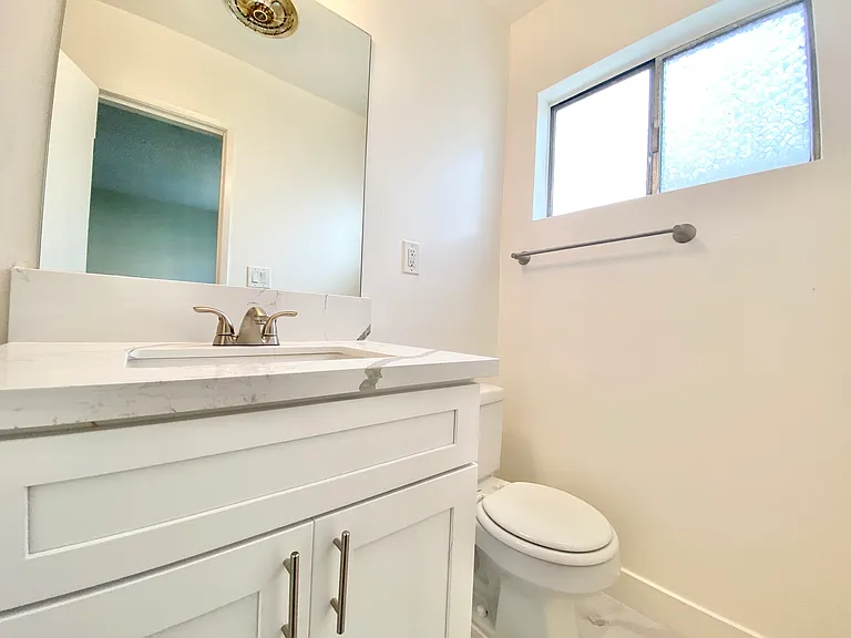 7010 Lanewood Ave #205 — Photo 6
