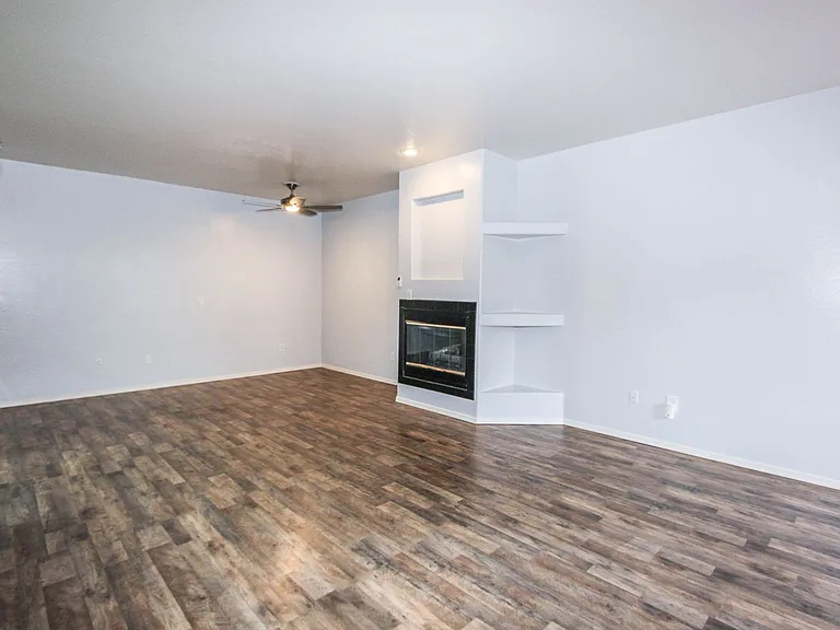 1123 Leaf Ln — Photo 6