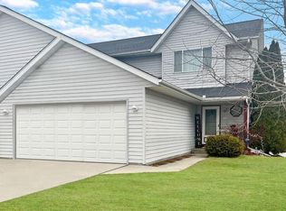 1119 Autumn Dr, West Bend, WI 53090