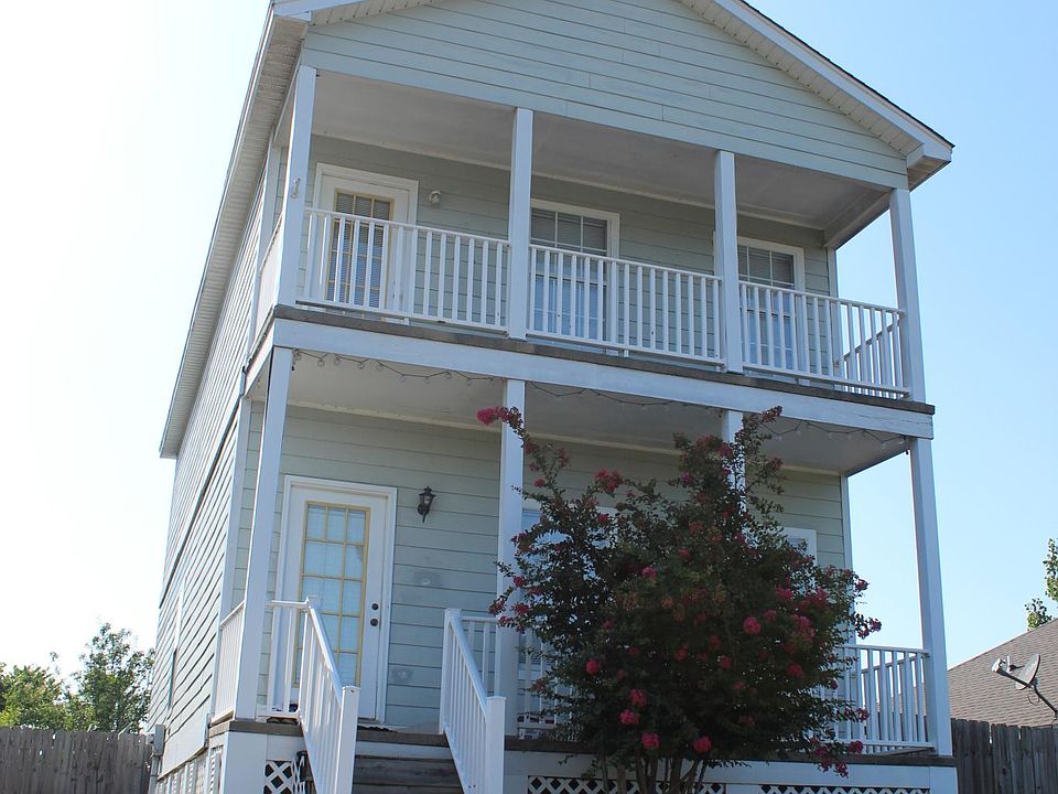 1st image of 105 Tomlinson Dr