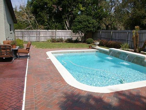 1st image of 251 Banbury Ct