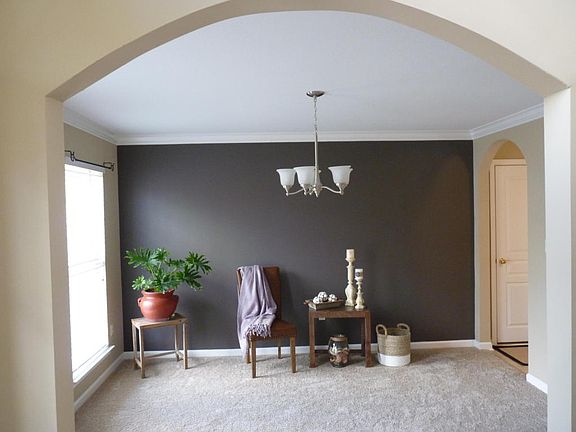 3rd image of 709 Hidden Glen Ln