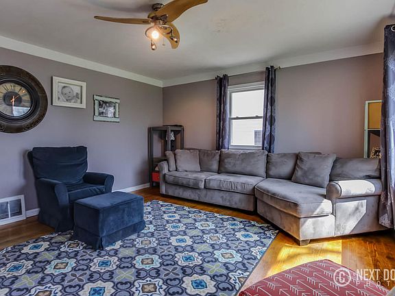 5th image of 1449 Arcadia Dr NE