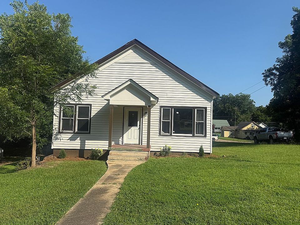 1st image of 215 Freeman Ave