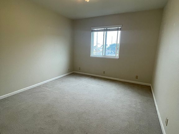 5th image of 1501 Palmetto Ave APT 9