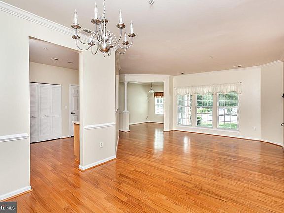 5th image of 259 Beckenham Cir Unit 102