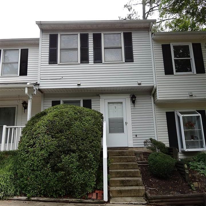 1st image of 5 Durbin Pl #5