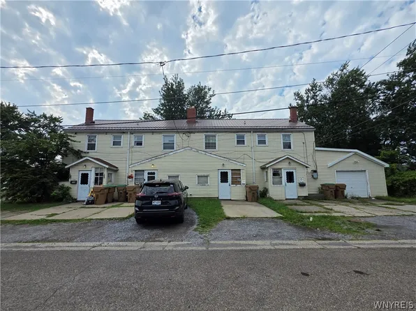 24 Windwood Cts #D, Buffalo, NY 14225