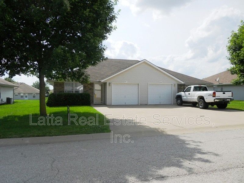 1st image of 208 Amanda Ln