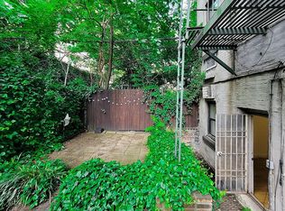 417 W 56th St #A2, New York, NY 10019