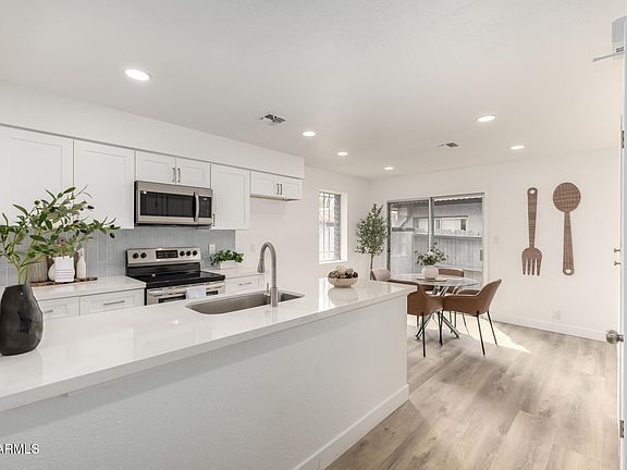 5th image of 9015 W ELM Street #8