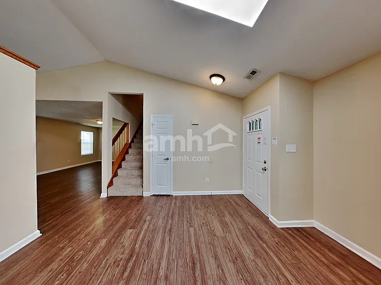 8420 Brook Pointe Ct — Photo 7