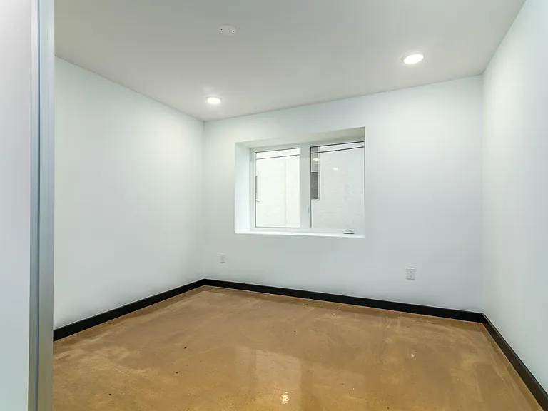 114 Richmond St #2RE — Photo 27