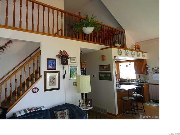 5th image of 9509 Somerset Dr