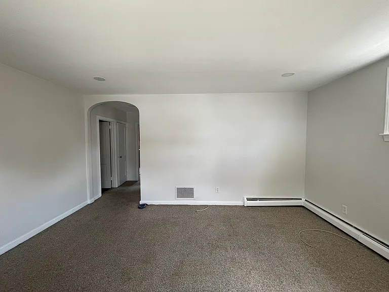 4241 Aldine St #1 — Photo 3