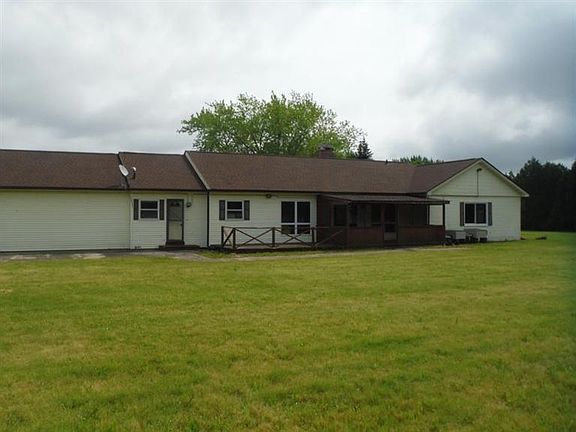 4th image of 8203 Oklahoma Ct