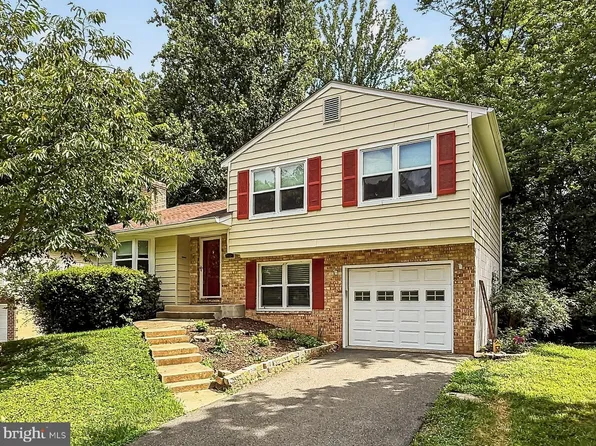 2942 Fox Tail Ct, Woodbridge, VA 22192