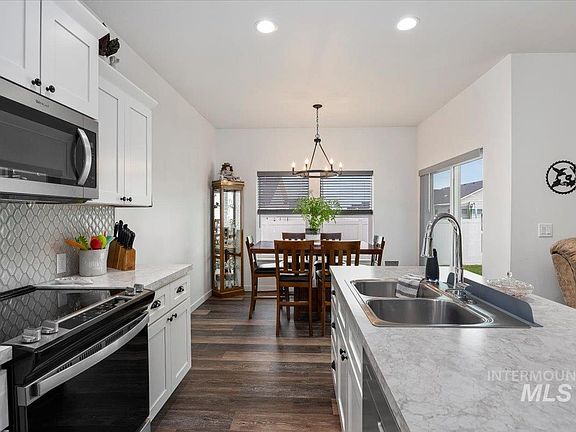 2nd image of 1278 Creekside Way