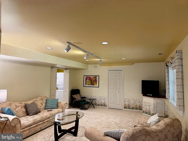 8268 Rippling Branch Rd — Photo 3