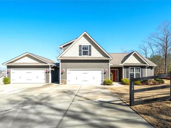 104 Inlet Pointe Dr, Anderson, SC 29625