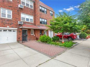 60-19 71st St, Maspeth, NY 11378