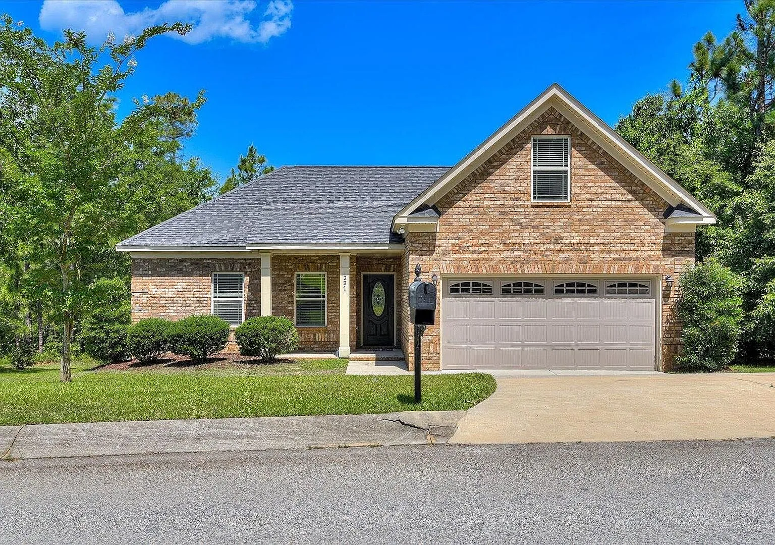 221 Grand Oaks Way — Photo 1