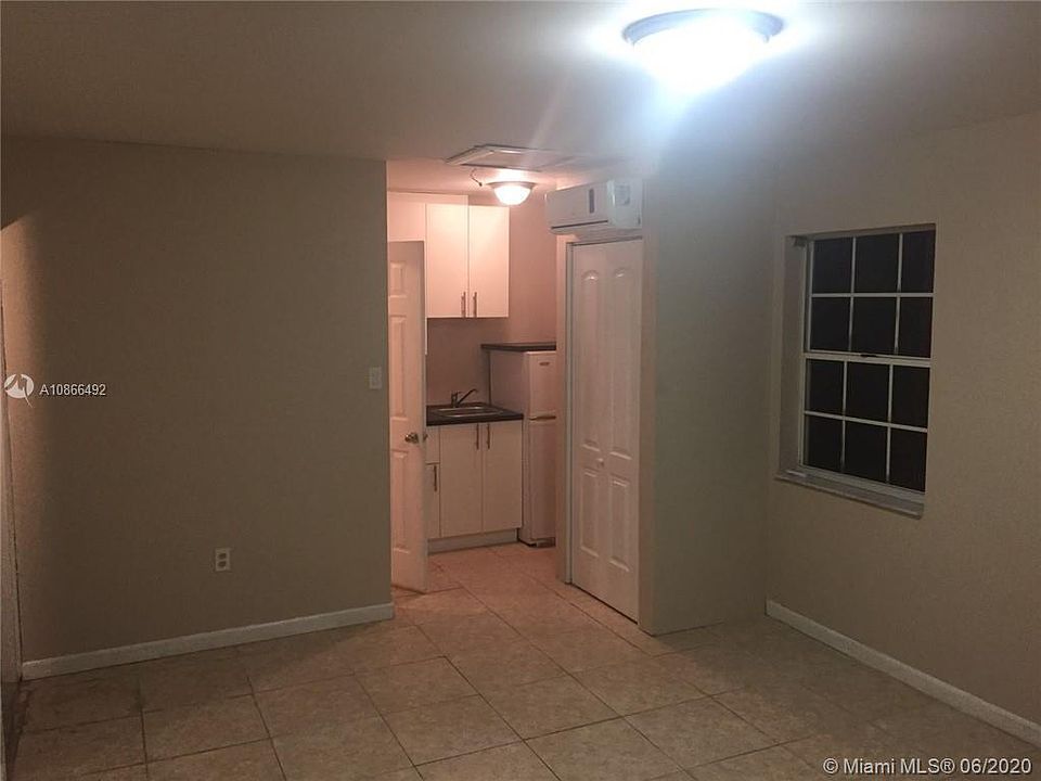 1st image of 1205 Wallace St #B2