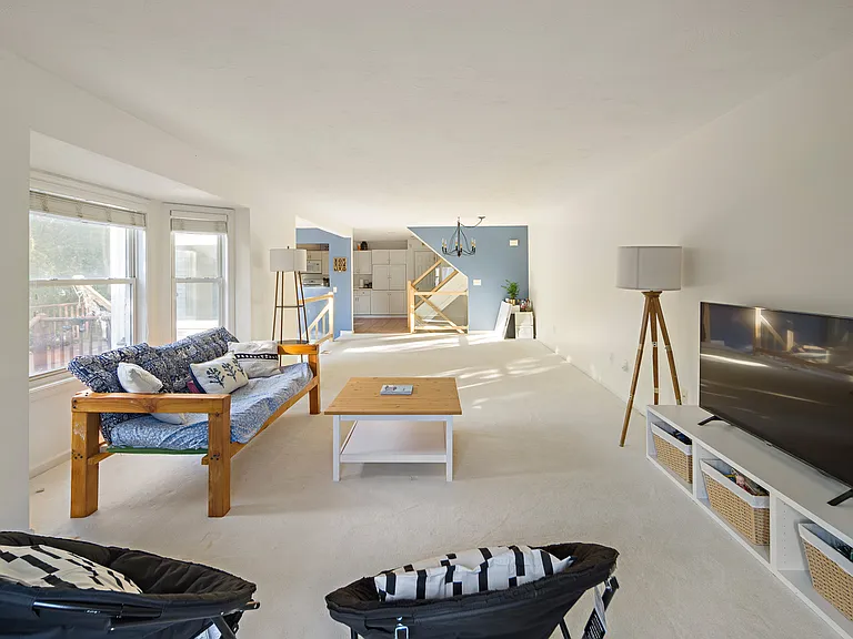 73 Half Crown Cir — Photo 6