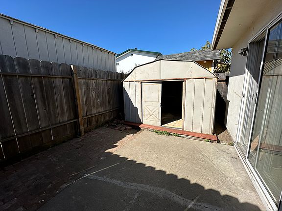 5th image of 701 Mills Ave APT 4