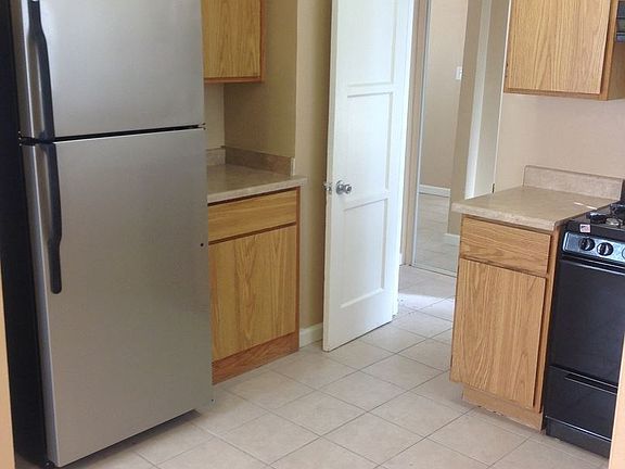 3rd image of 2131 K St
