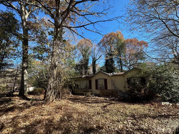 48 Greenwood Acres Dr, Mills River, NC 28759