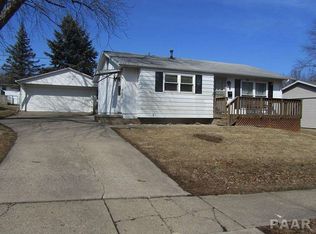 131 Pontiac Rd, Marquette Heights, IL 61554