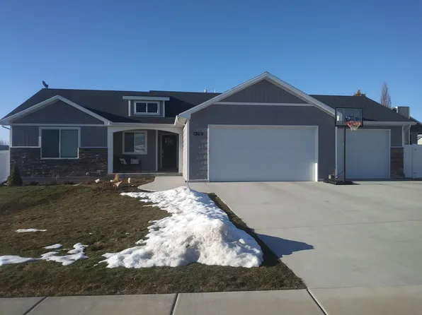 715 E 2100 N, North Logan, UT 84341