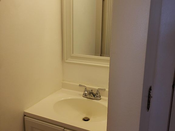 5th image of 160 S El Molino Ave APT 203